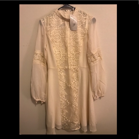 White lace midi dress - Picture 1 of 3